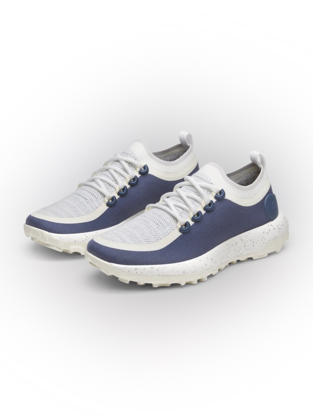 Allbirds Women’s 8.5 Trail Runners Sneakers in Blizzard/Hanami Night Colorway